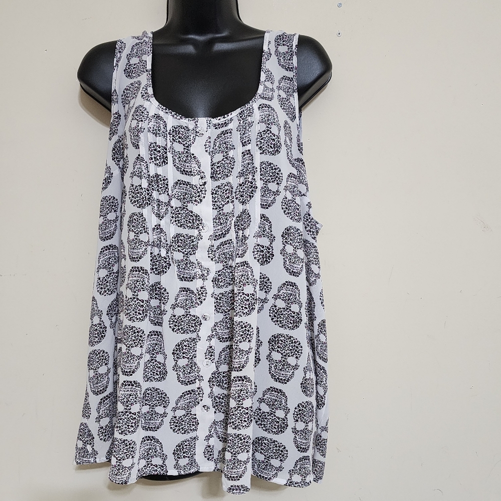 TORRID Pleated Button Skull Print Back Wrap Semi Sheer Sleeveless Top 3X White